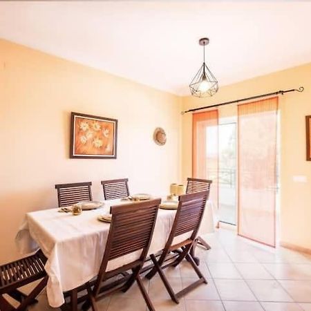 Apartment Alfarmar - Pool, Beach Only A Few Minutes Away Albufeira Eksteriør billede
