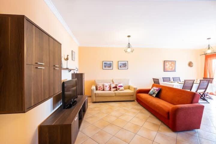 Apartment Alfarmar - Pool, Beach Only A Few Minutes Away Albufeira Eksteriør billede